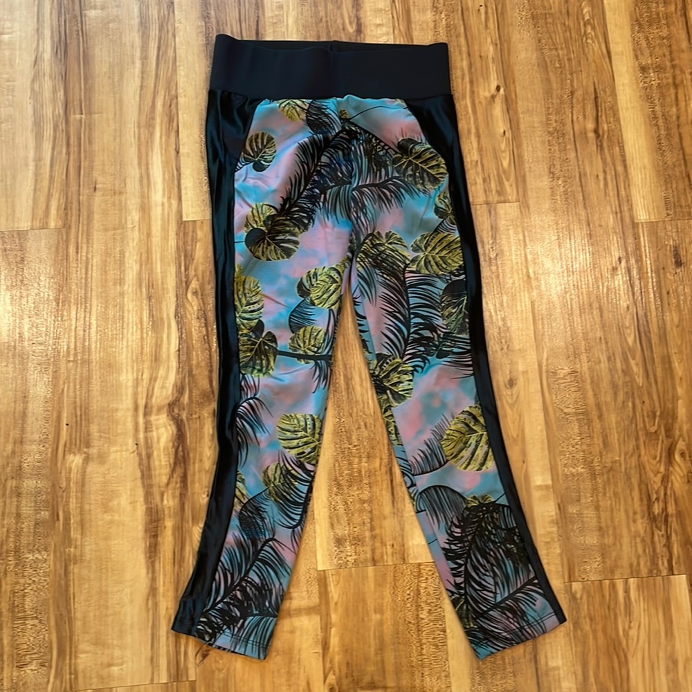 Noli Yoga Topical Leggings